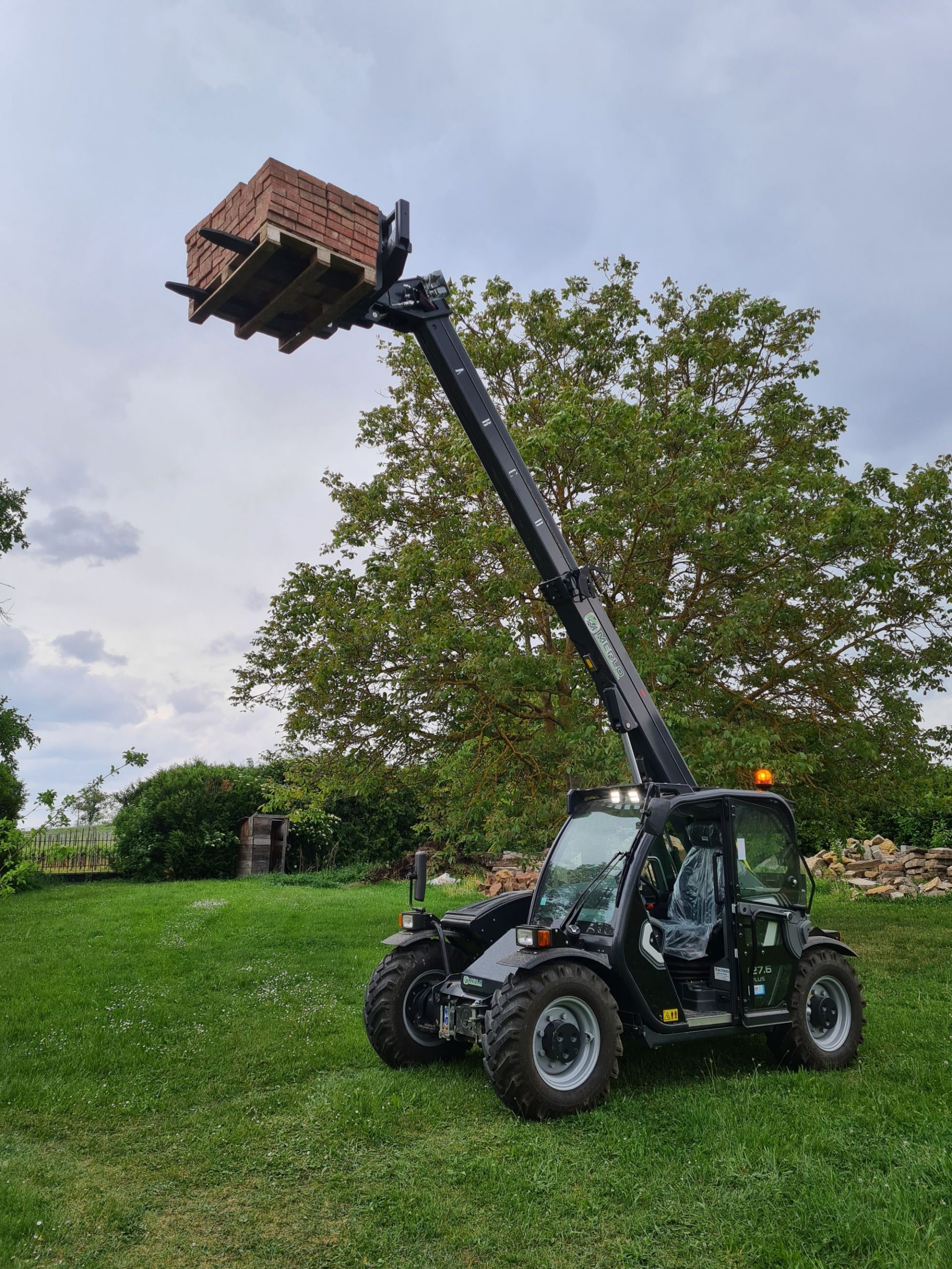 Chariot télescopique compact, avec pesée intégrée &#8211; INDISPONIBLE en 2024 Pfastatt